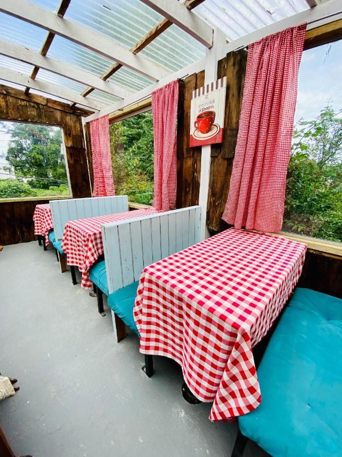 La Guapa Hostel プエルト・バラス エクステリア 写真